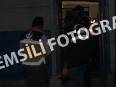Trenin çarptığı kişi hayatını kaybetti