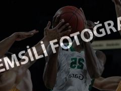 Türk derbisinde Darüşşafaka rahat kazandı