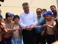 REYHANLI’DA YÜZME BİLMEYEN KALMIYOR