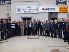 ÖNTÜRK HATAYLILARA SÖZ VERDİ:  “BU YIKIK KENTİ AYAĞA KALDIRACAĞIZ”