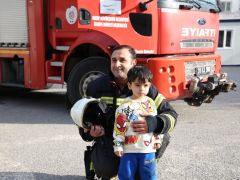 HBB İTFAİYESİ’NDEN MİNİK ÖĞRENCİLERE YANGIN EĞİTİMİ 