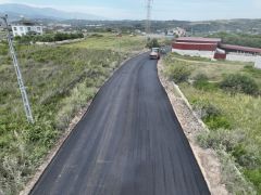 BÜYÜKŞEHİR TOMRUKSUYU’NDA YOL SORUNUNU ÇÖZÜYOR