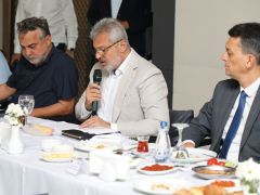BAŞKAN ÖNTÜRK KENT KONSEYİ ÜYELERİYLE BİR ARAYA GELDİ 