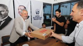 BAŞKAN ÖNTÜRK’TEN KUMLU MUHTARLARINA TEKNOLOJİK DESTEK