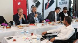 BAŞKAN ÖNTÜRK ANTAKYA MUHTARLARIYLA BULUŞTU