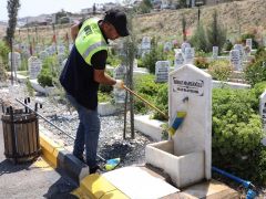 HBB’DEN MEZARLIK TEMİZLİĞİ