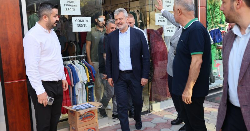 BAŞKAN ÖNTÜRK, PAYAS ESNAFINI ZİYARET ETTİ