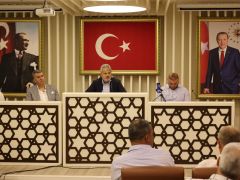 BAŞKAN ÖNTÜRK, PAYAS’TA MUHTARLARLA BİR ARAYA GELDİ 