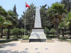 HBB, ŞEHİTLİKLERDE ANLAMLI ÇALIŞMA GERÇEKLEŞTİRDİ