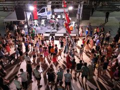 HBB MÜZİK GRUBU, ARSUZ KENT MEYDANI’NDA KONSER VERDİ