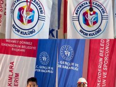 ANTAKYA BELEDİYESİ YÜZME SPORCULARI BAŞARILARIYLA GURURLANDIRDI 