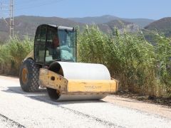 BÜYÜKŞEHİR YOL ÇALIŞMALARINI SÜRDÜRÜYOR