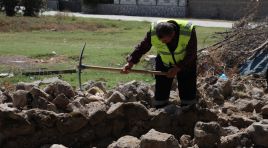 MEZARLIKLARDA TEMİZLİK VE ONARIM ÇALIŞMALARI SÜRÜYOR 