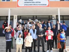 BAŞKAN YAPAR, ÖZEL EĞİTİM UYGULAMA OKULU’NDA ÖĞRENCİLERLE BULUŞTU