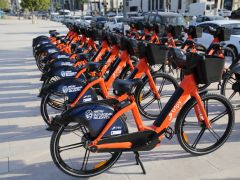 ELEKTİRİKLİ BİSİKLETLER SAHAYA İNDİ