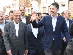 BAŞKAN YAPAR, HATAY’I YALNIZ BIRAKMAYAN BAKAN KURUM’A EŞLİK ETTİ