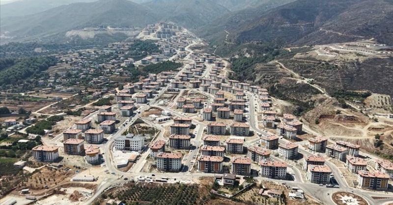 “ENKAZDAN DİRENÇ DOĞDU: HİKMET ÇİNÇİN LİDERLİĞİNDE HATAY TİCARET VE SANAYİ ODASI’NIN YENİDEN YÜKSELİŞ ÖYKÜSÜ”