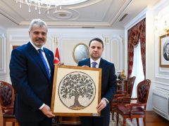 HATAY HEYETİNDEN BAKAN GÜRLEK’E ZİYARET 