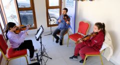 ANTAKYA BELEDİYESİNDE ÜCRETSİZ KEMAN KURSU DEVAM EDİYOR