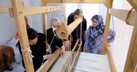 ANTAKYA BELEDİYESİ İPEK EL DOKUMACILIĞI KURSU İLE GELENEKSEL MİRAS GELECEĞE AKTARILIYOR