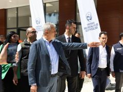 BAŞKAN ÖNTÜRK, DEFNE’DEKİ KREŞİ YERİNDE İNCELEDİ
