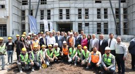 BAŞKAN ÖNTÜRK, DÖRTYOL SPOR SALONU İNŞAATINI DETAYLI ŞEKİLDE KONTROL ETTİ