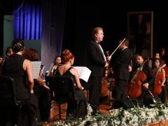 TÜRK VALSLERİ KONSERİ İSKENDERUN’DA SANATSEVERLERLE BULUŞTU