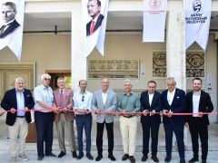 BAŞKAN YAPAR, ANTAKYA’NIN YERİNDEN EDİLMİŞ MOZAİKLERİ SERGİSİ’NİN AÇILIŞ PROGRAMINA KATILDI