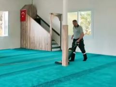 İBADETHANE TEMİZLİĞİ ÇALIŞMALARI DEVAM EDİYOR