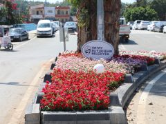 HBB DOKUNUŞLARIYLA ARSUZ’DA ÇİÇEK AÇTI
