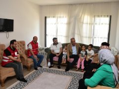 BAŞKAN YAPAR, GÜLDEREN MAHALLESİ SAKİNLERİNİ ZİYARET ETTİ