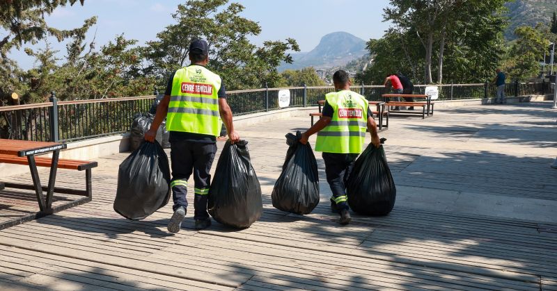 HBB’DEN DÖVER SEYİR TERASI’NDA KAPSAMLI ÇEVRE TEMİZLİĞİ