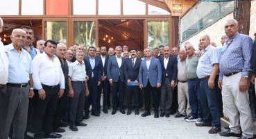 BAŞKAN ÖNTÜRK, YAYLADAĞILI MUHTARLARLA BULUŞTU