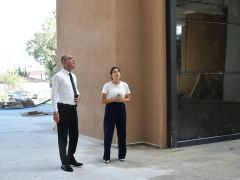 BAŞKAN YAPAR, AKASYA MAHALLESİ ÇOK AMAÇLI SALON VE PAZAR YERİ ÇALIŞMALARINI İNCELEDİ