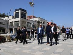ATATÜRK CADDESİ MÜLK SAHİBİ VE ESNAFLARIYLA İSTİŞARE TOPLANTISI GERÇEKLEŞTİRİLDİ