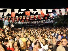 SEMİCENK, ALTINÖZÜ FESTİVALİ’NDE SAHNE ALDI