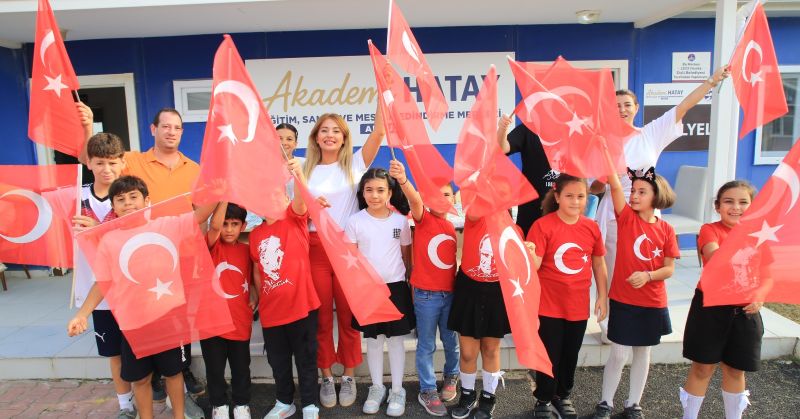 ÖĞRENCİLER, CUMHURİYET BAYRAMI’NI HBB İLE KUTLADI